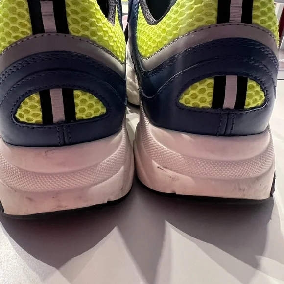Lightly used Dior women’s sneaker - Picture 3 of 6